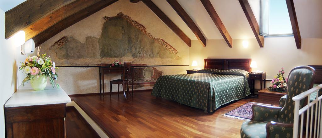 Palazzo Vescovile Hotel Noli Habitación foto